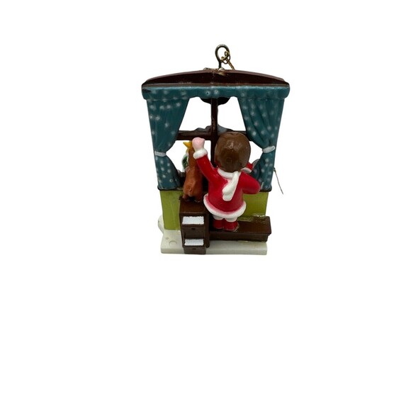 Christmas Collection Ornament Child looking Thru Window Plastic NIB - Picture 3 of 3